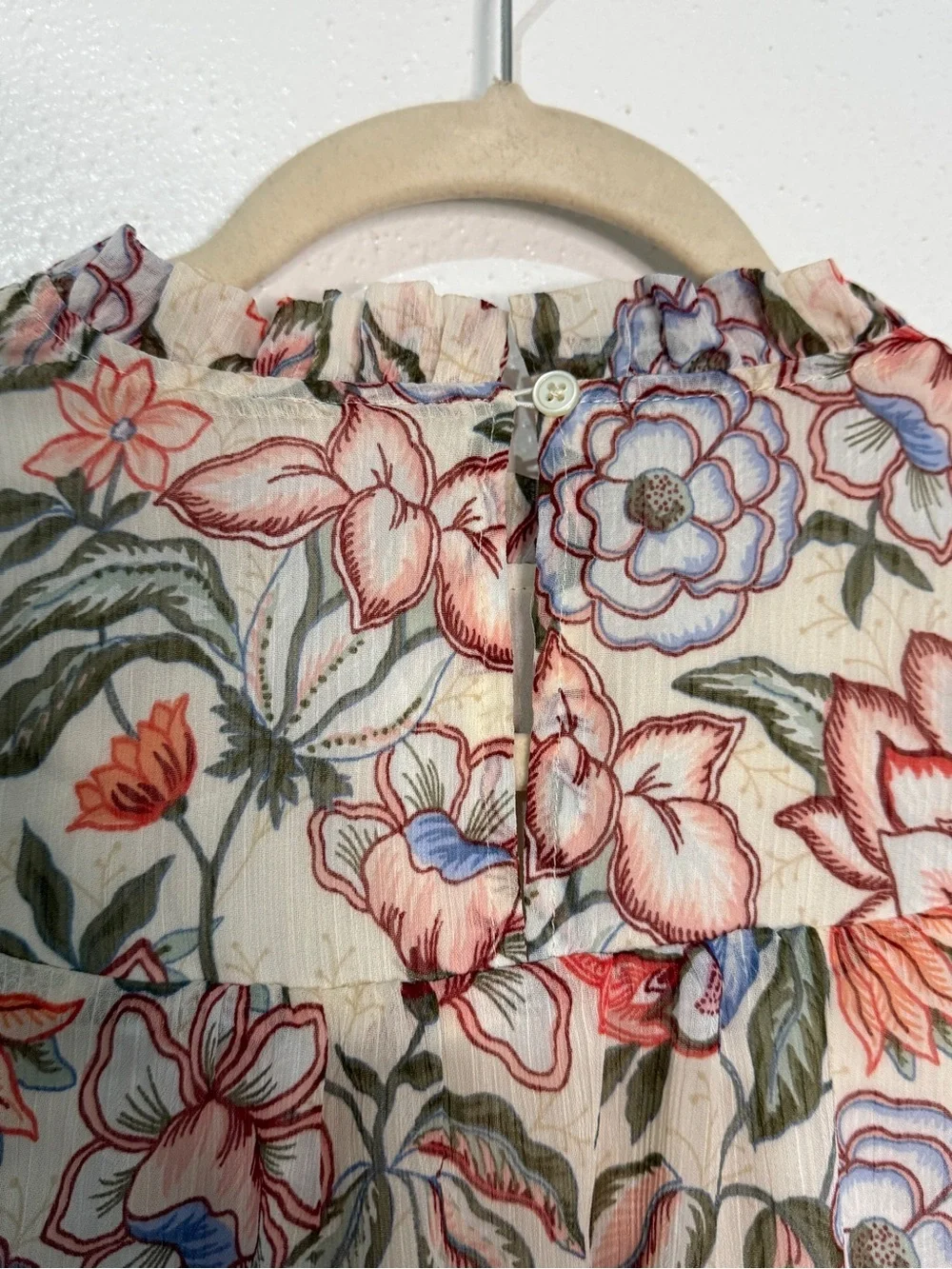 Loft Floral Ruffle-Neck Puff Sleeve Top - Cream Multi. Sz MP.